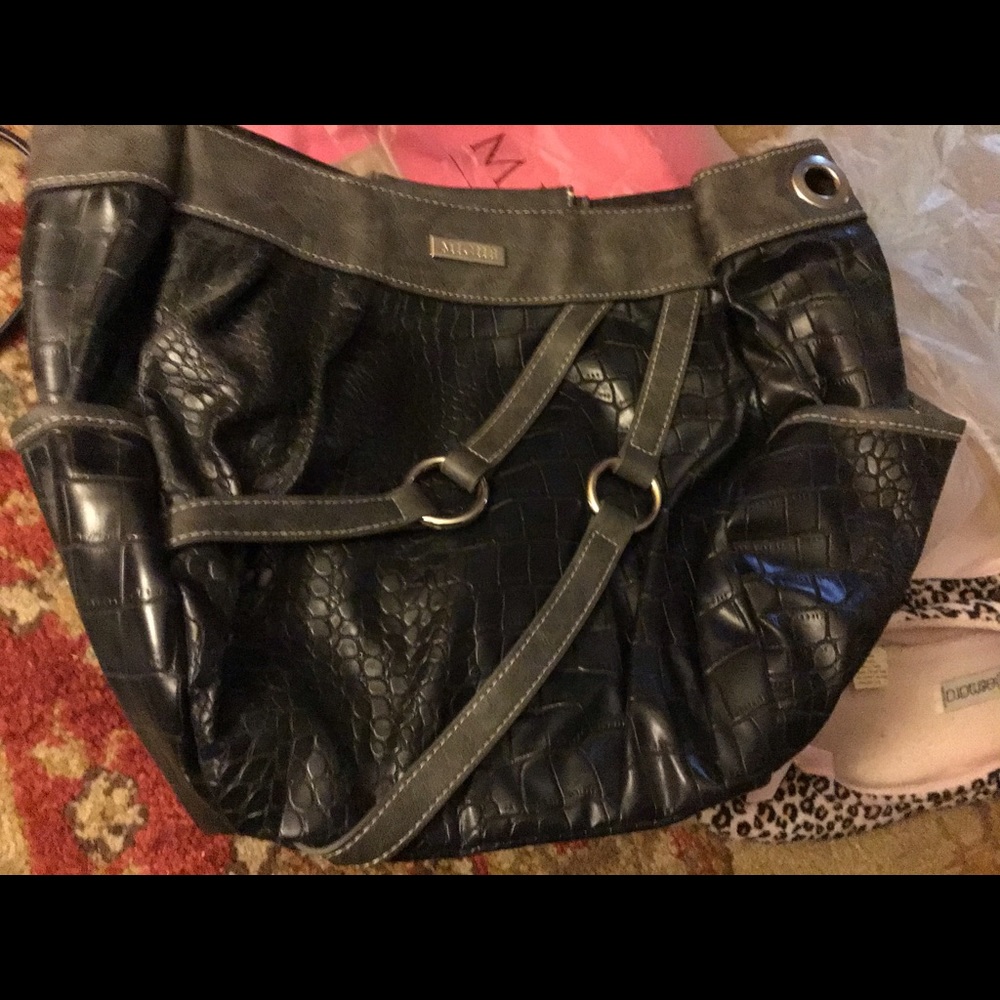 Miche Demi shell for your base bag (not included)